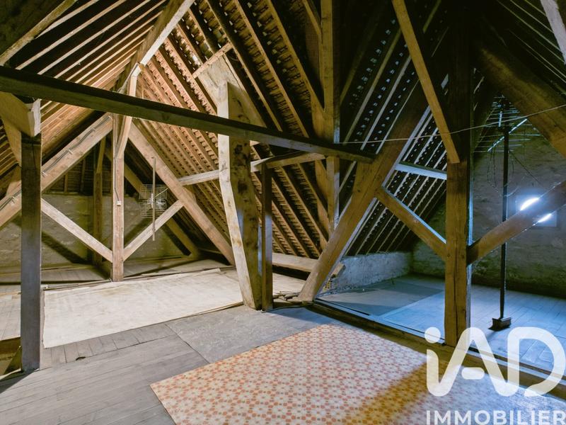 Maison - 209 m² - 9 pièces