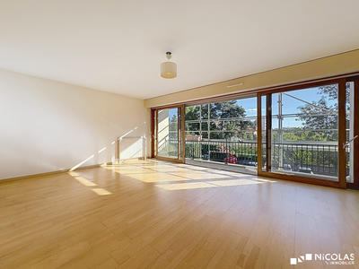 Appartement - 75 m² - 3 pièces