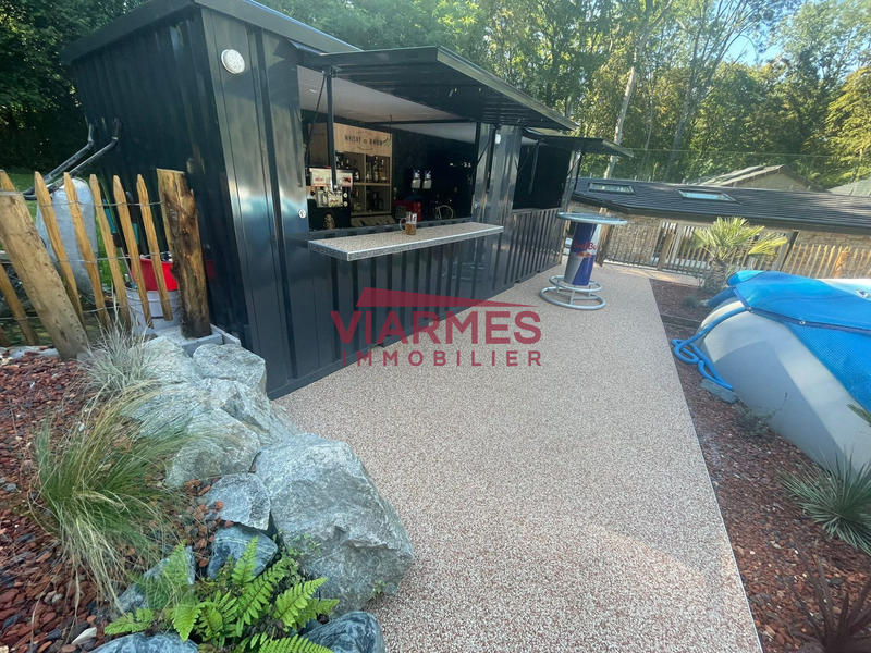 Maison - 210 m² - 8 pièces