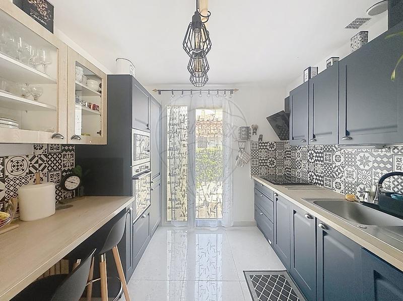 Maison - 90 m² - 3 pièces