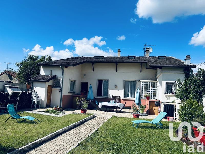 Maison - 99 m² - 6 pièces