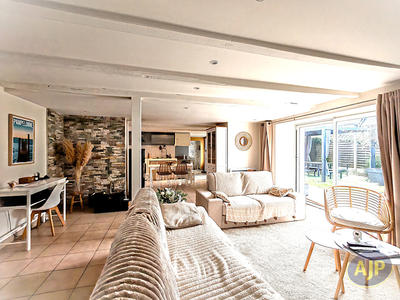 Maison - 87 m² - 4 pièces