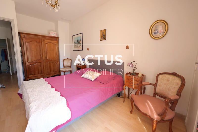 Maison - 200 m² - 7 pièces