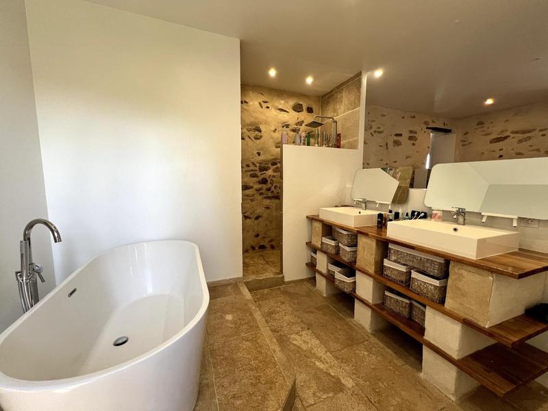 Maison - 190 m² - 6 pièces