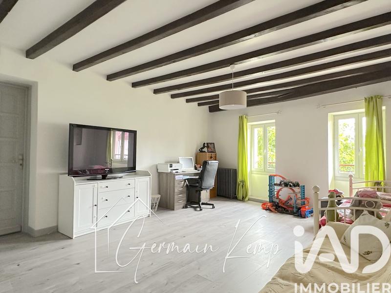 Maison - 250 m² - 9 pièces