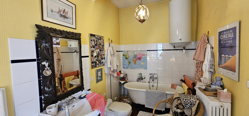 Propriété - 224 m² - 10 pièces