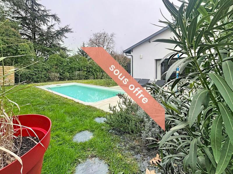 Maison - 140 m² - 6 pièces