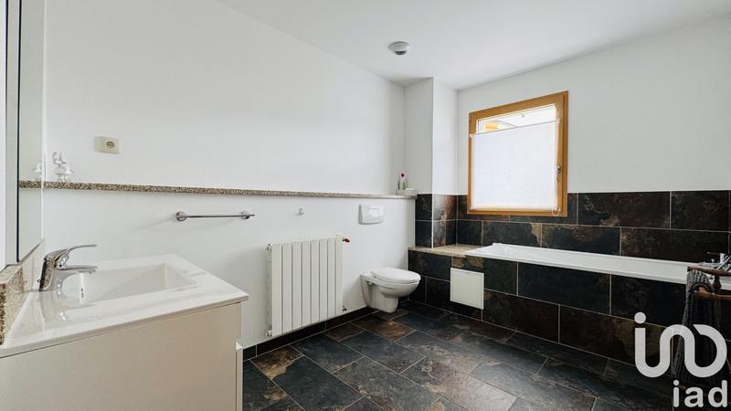 Maison - 209 m² - 7 pièces