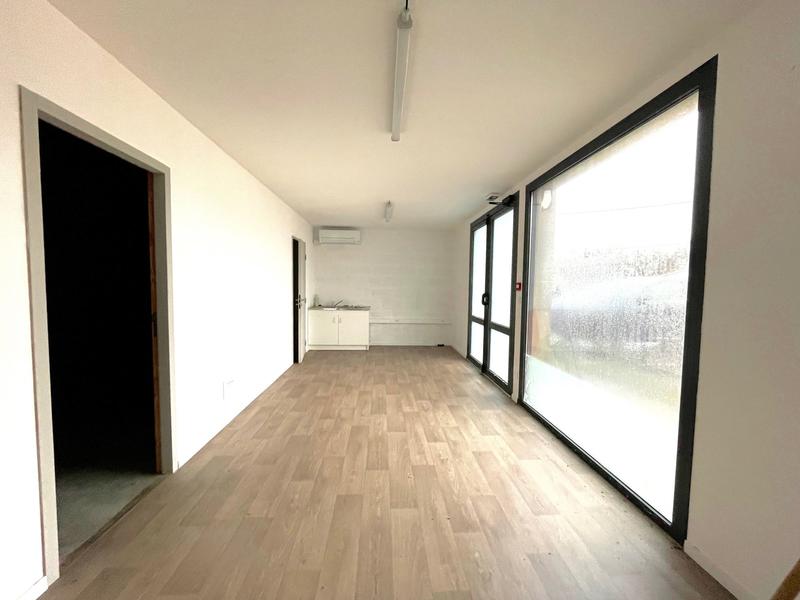 Local commercial - 136 m²