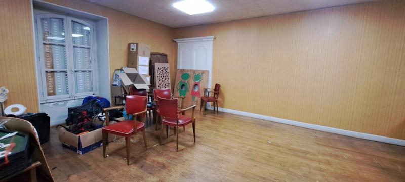 Maison - 310 m² - 6 pièces