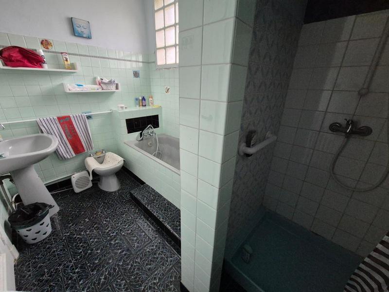 Maison - 256 m² - 8 pièces