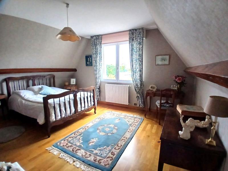 Maison - 185 m² - 7 pièces