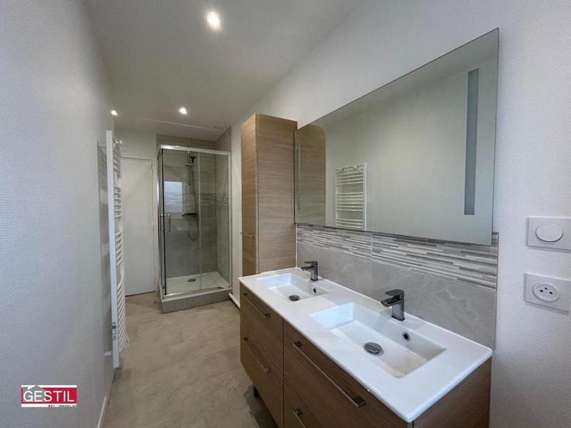 Appartement - 115 m² - 5 pièces