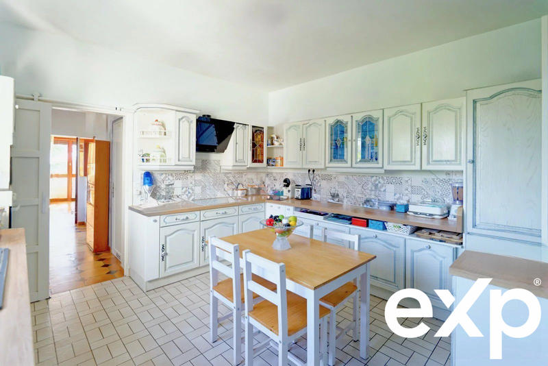 Maison - 151 m² - 6 pièces