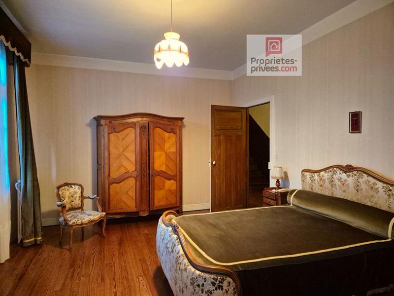 Maison - 179 m² - 8 pièces