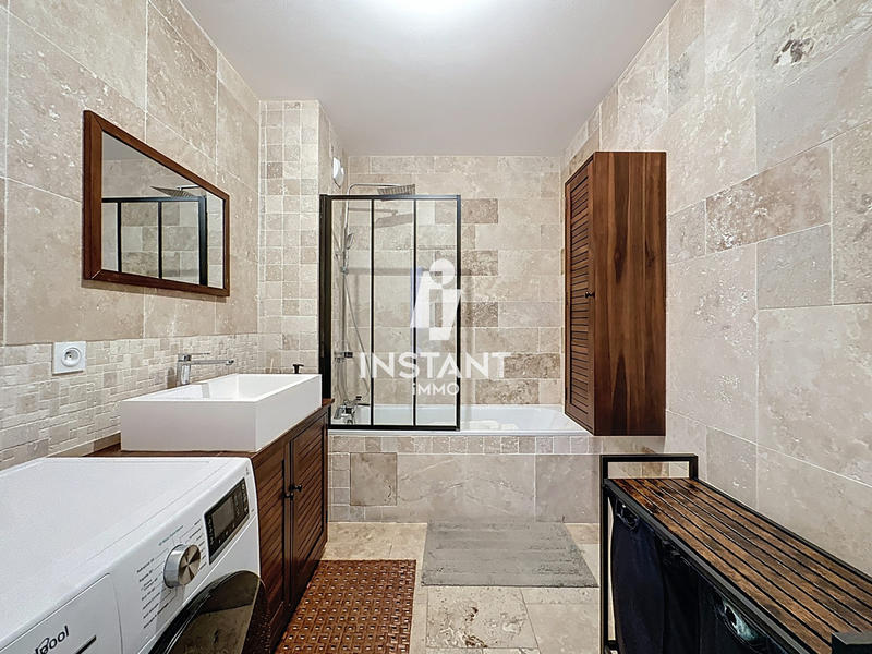 Appartement - 80 m² - 4 pièces