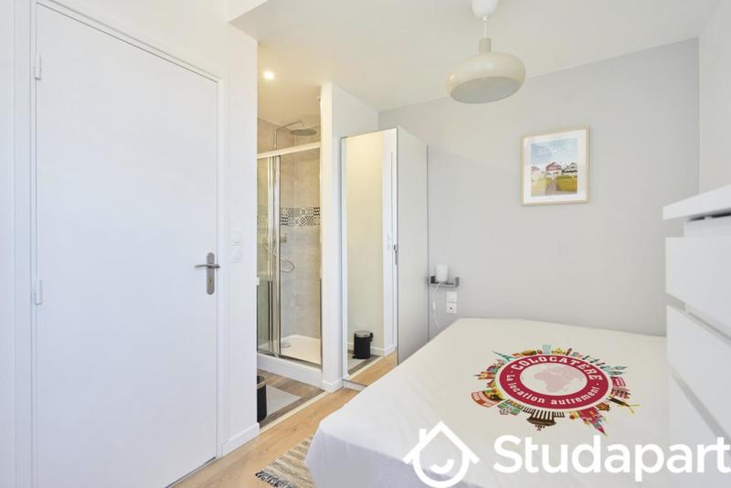 Chambre - 9 m² - 1 pièce