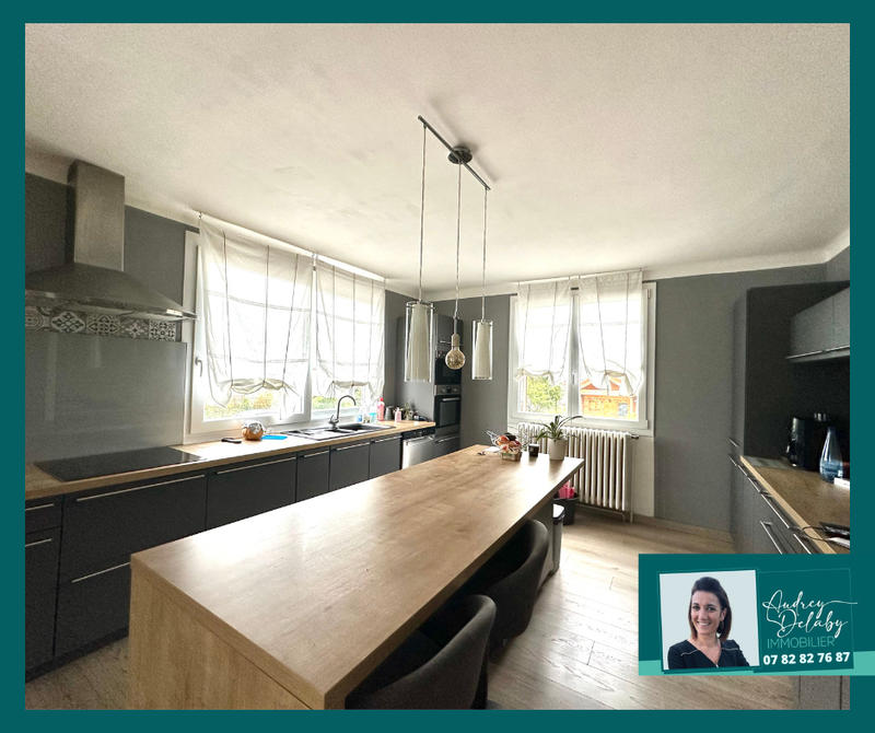 Maison - 180 m² - 7 pièces