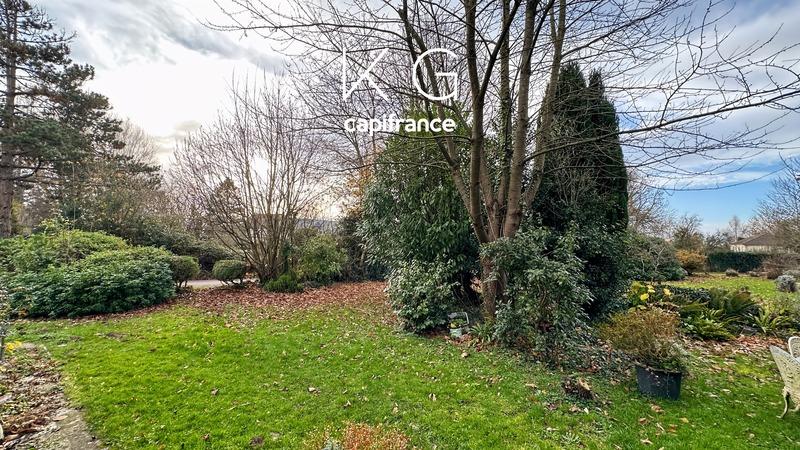 Propriété - 230 m² - 10 pièces