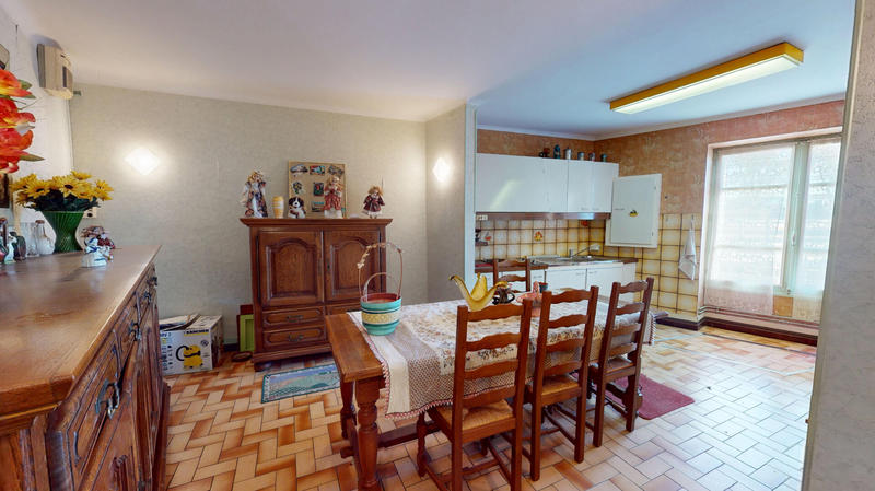 Immeuble - 114 m² - 10 pièces