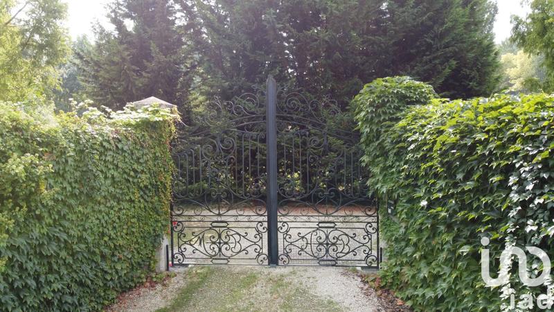 Maison - 360 m² - 10 pièces