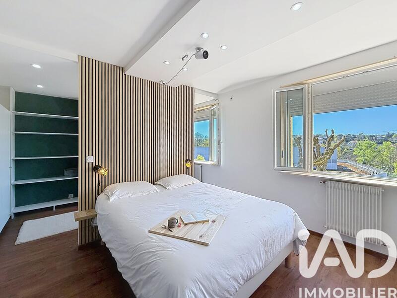 Appartement - 82 m² - 4 pièces