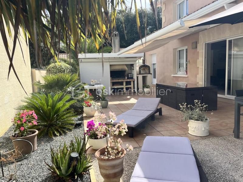 Villa - 210 m² - 6 pièces