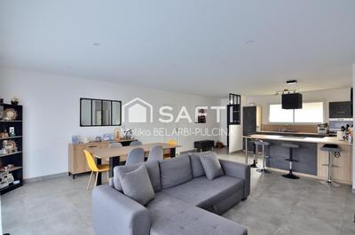 Maison - 98 m² - 4 pièces