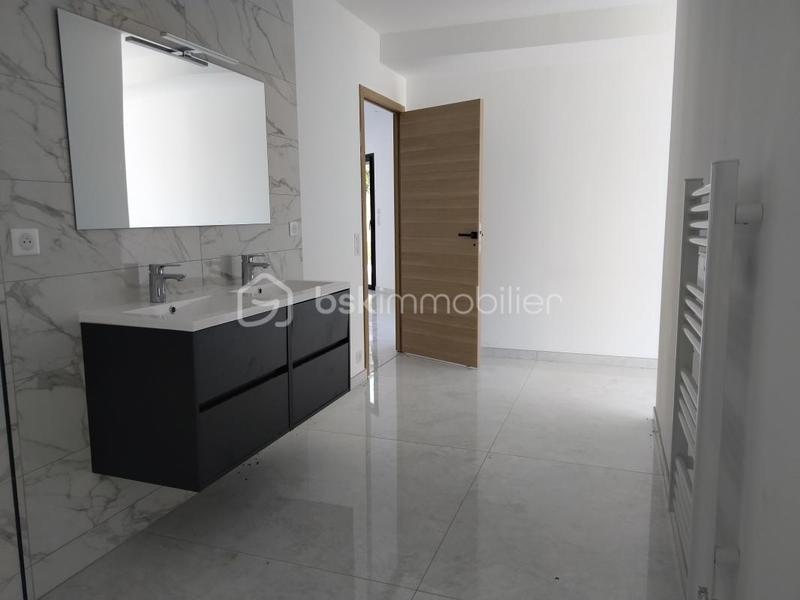 Villa - 169 m² - 6 pièces