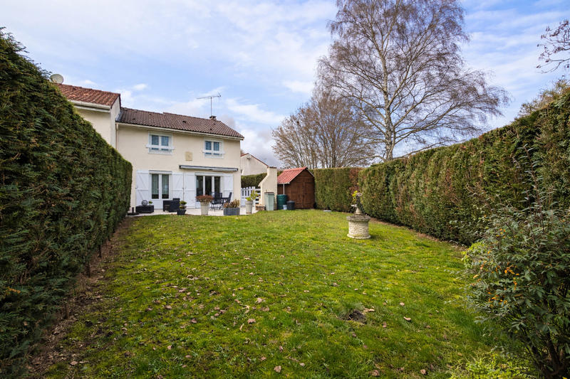 Maison - 97 m² - 5 pièces