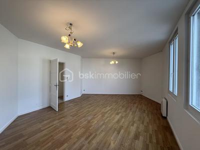 Appartement - 98 m² - 4 pièces