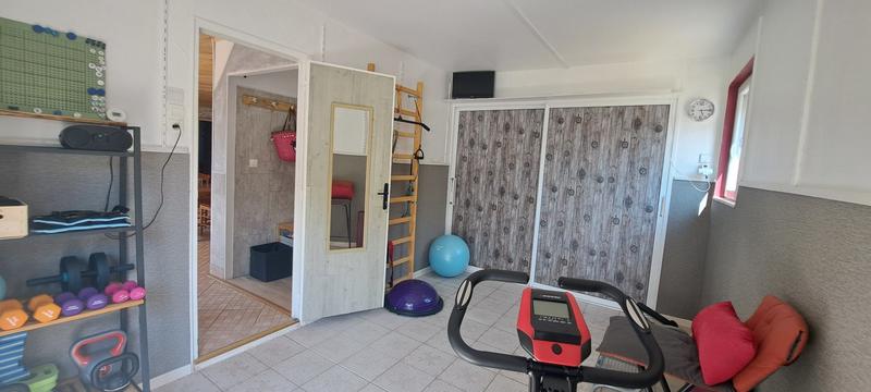 Maison - 246 m² - 7 pièces