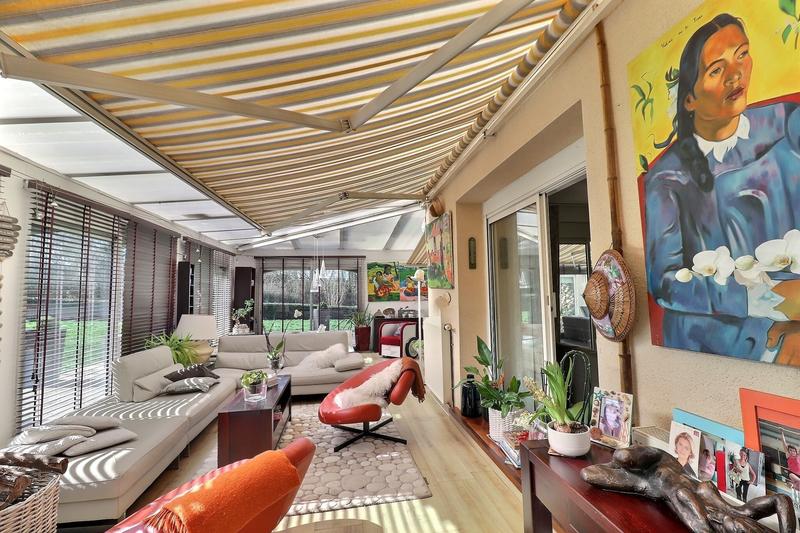 Maison - 252 m² - 10 pièces