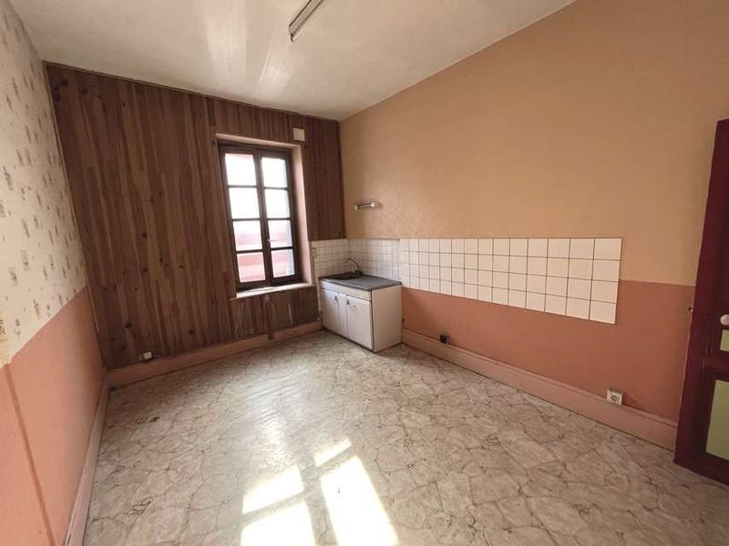 Maison - 92 m² - 8 pièces
