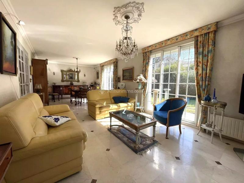 Maison - 139 m² - 7 pièces