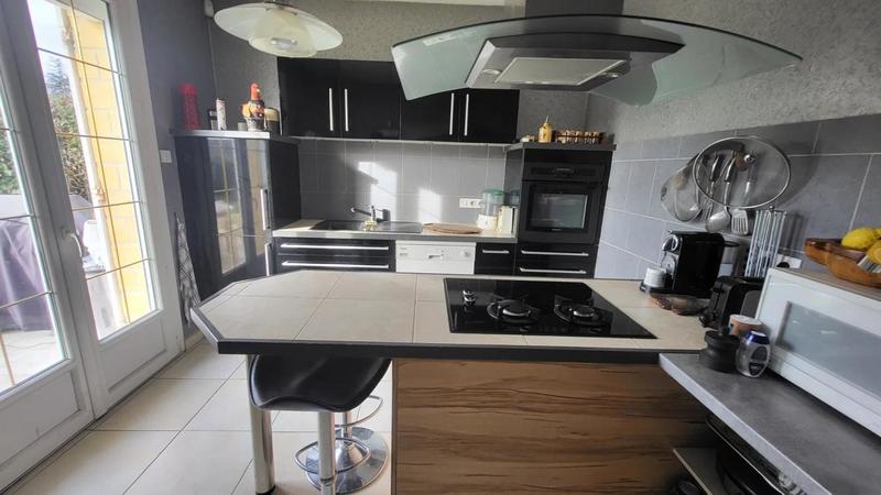 Maison - 107 m² - 4 pièces