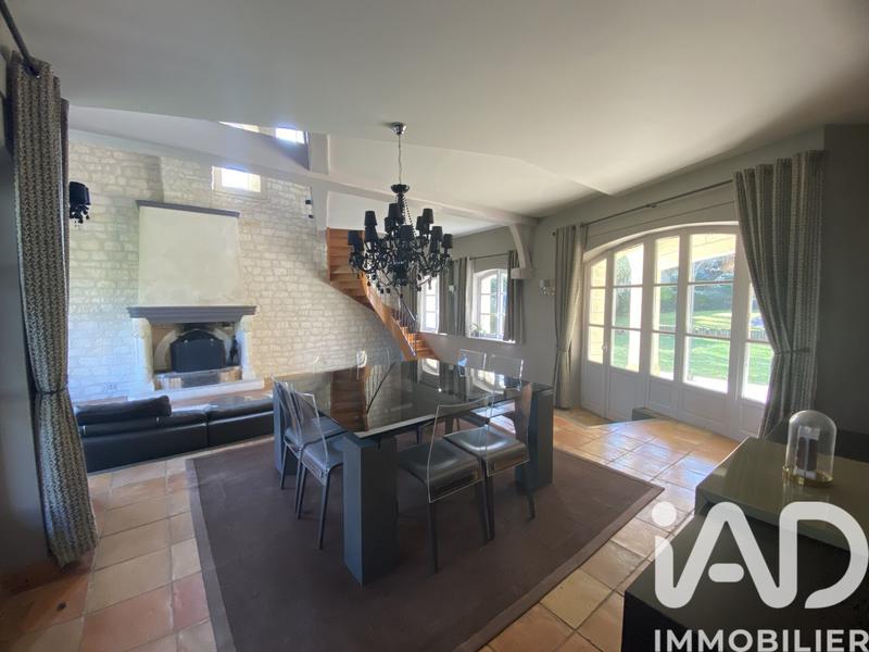 Maison - 253 m² - 8 pièces