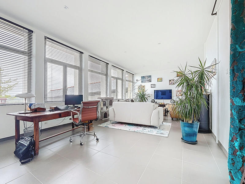 Maison - 408 m² - 11 pièces