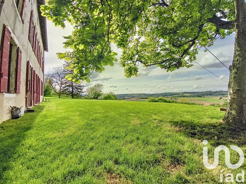 Maison - 320 m² - 8 pièces