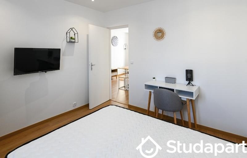 Chambre - 11 m² - 1 pièce