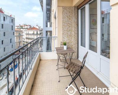 Chambre - 80 m² - 1 pièce