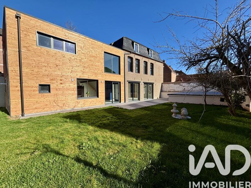 Maison de ville - 216 m² - 7 pièces