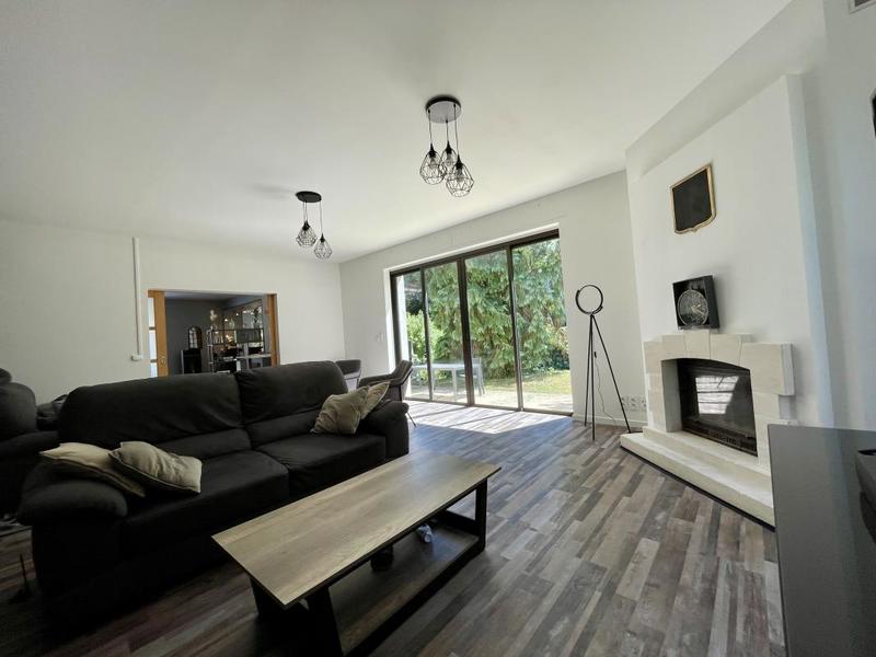 Villa - 298 m² - 8 pièces