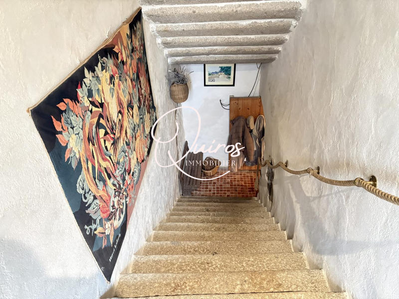 Maison - 209 m² - 12 pièces