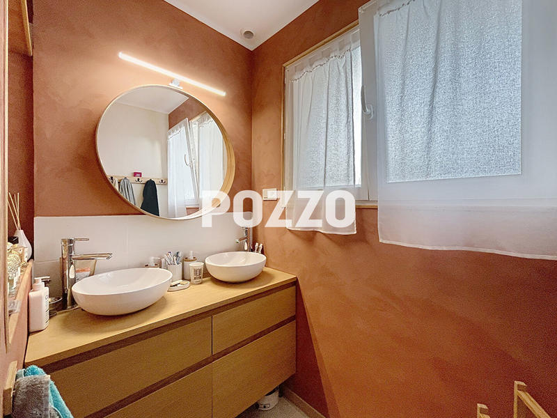 Maison - 105 m² - 7 pièces