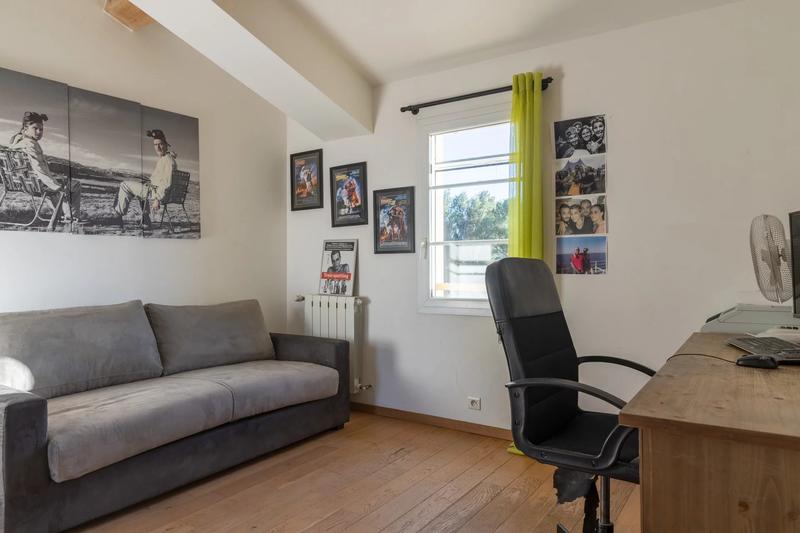 Villa - 137 m² - 6 pièces