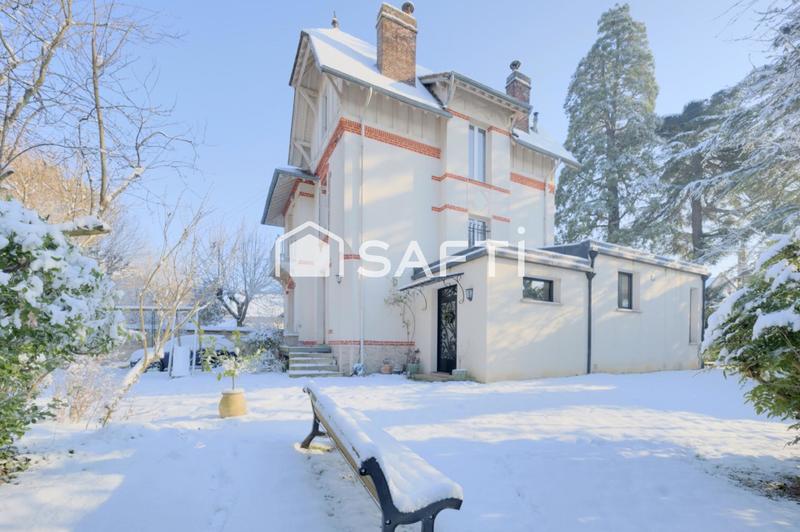 Maison - 200 m² - 8 pièces