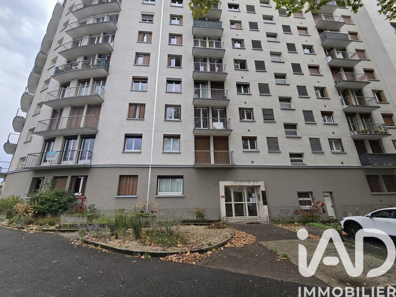 Appartement - 77 m² - 5 pièces