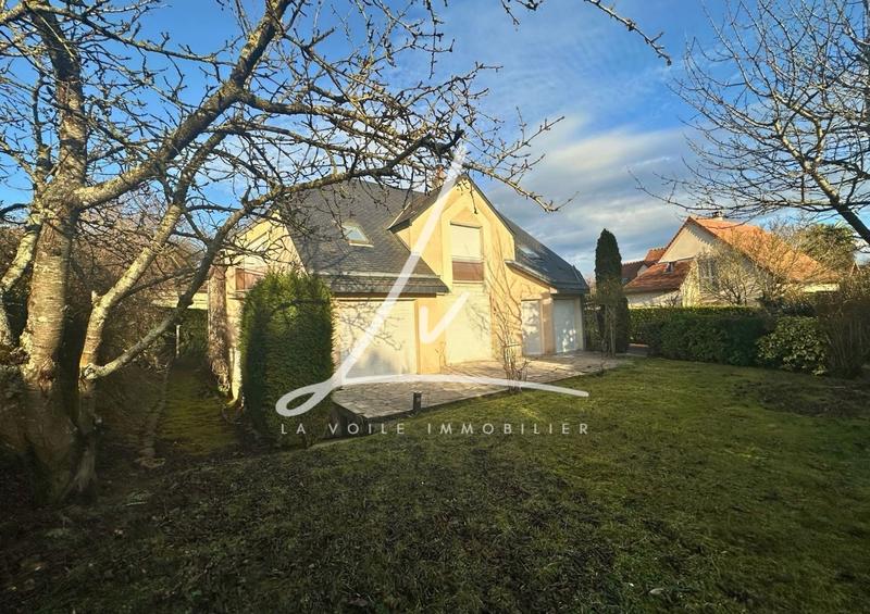 Maison contemporaine - 206 m² - 8 pièces