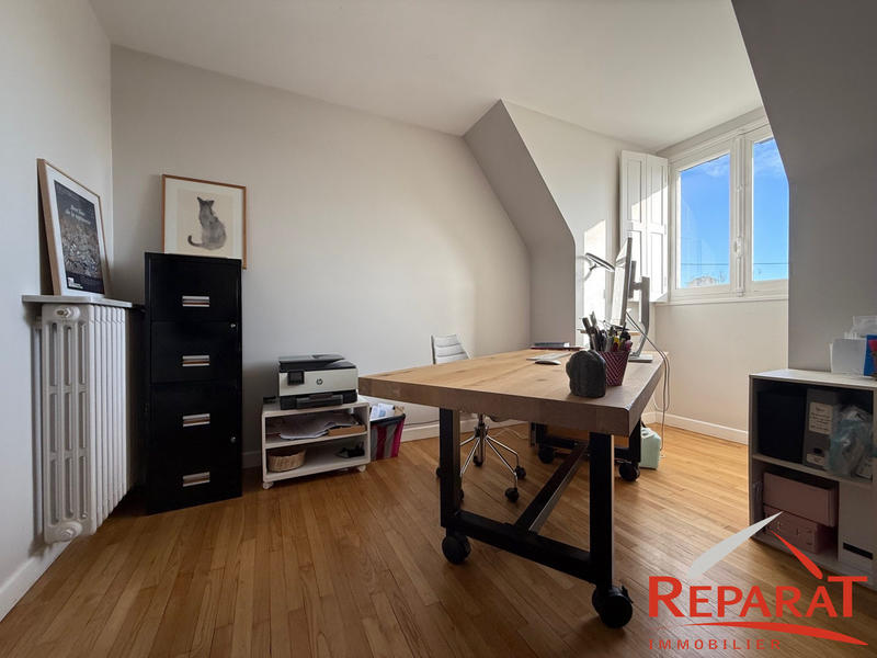 Maison - 200 m² - 8 pièces